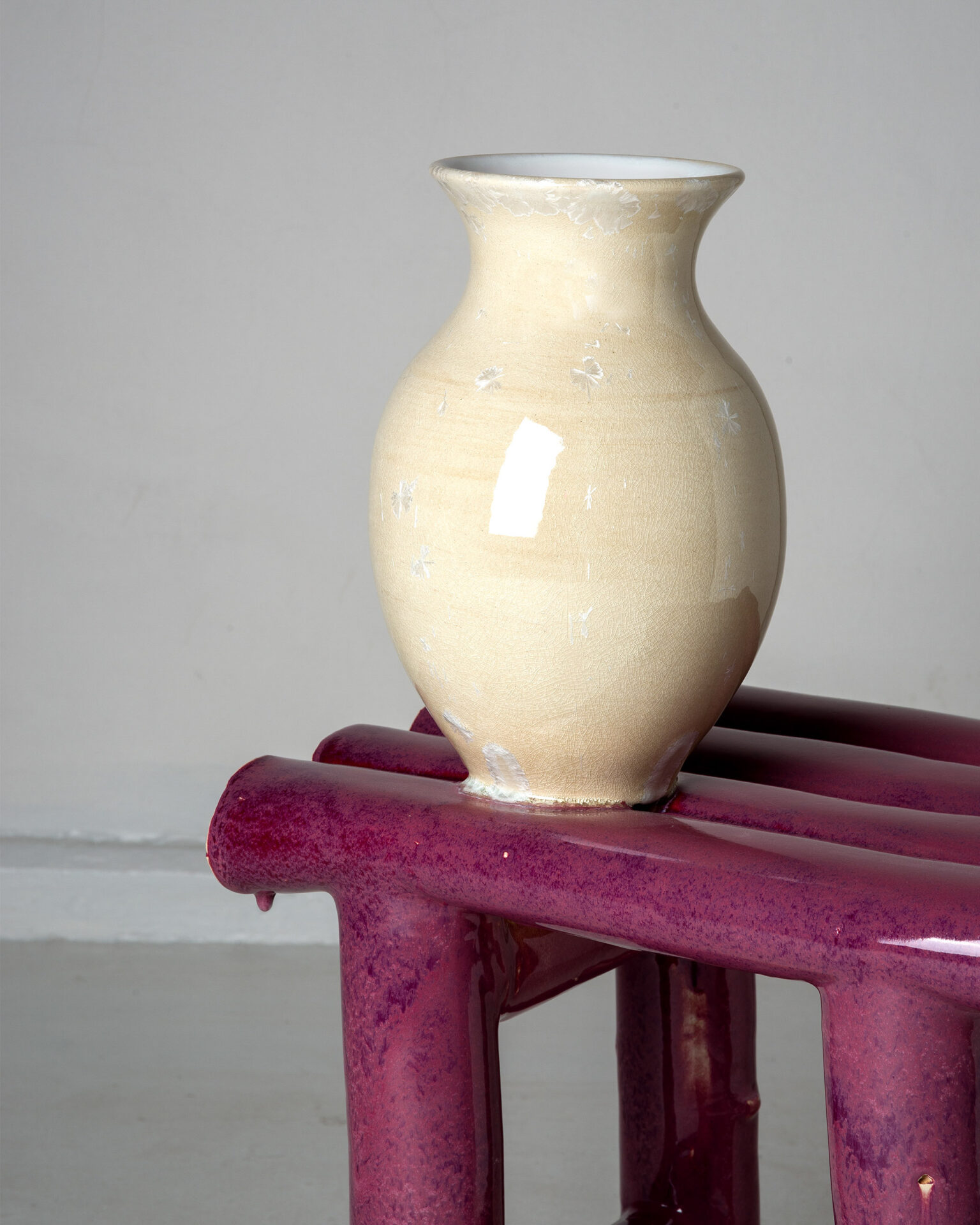 Milan Pekar_Ceramic Furniture Vase on the Table Pink 1_Case Goods_Studio Fenice_ (1)