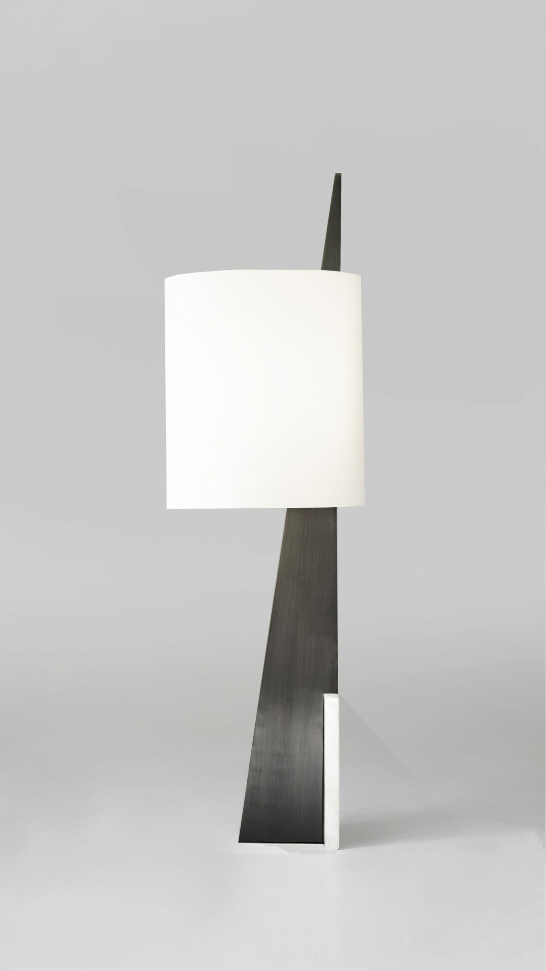 Square in Circle_Cut Triangle I Table Lamp_Lighting_Studio Fenice_